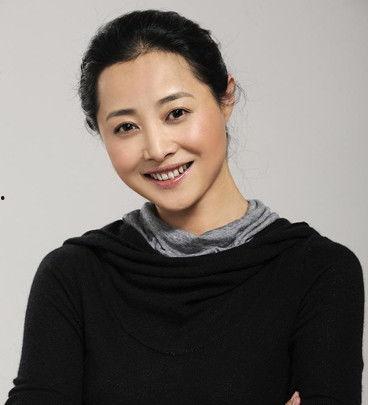 成方圆个人资料老公,揭秘她的美满婚姻生活